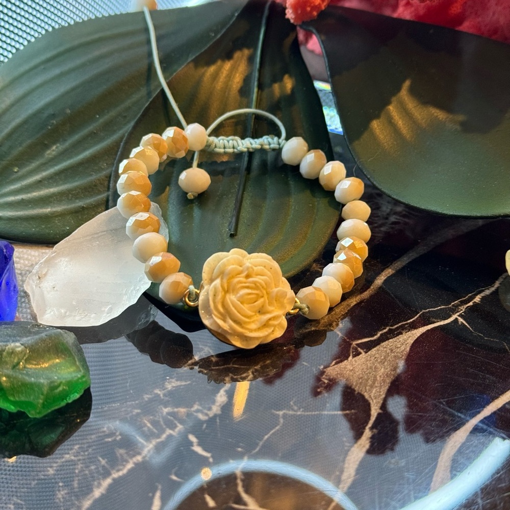 Elegant Cream Beaded Bracelet with Rose Accent